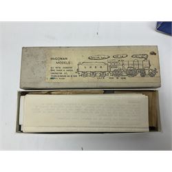 '00' gauge - two McGowan Models metal construction kits - D49 Hunt or Shire Class 4-4-0 locomotive and B17/1 Sandringham Class 2-6-0 locomotive; both boxed with instructions
