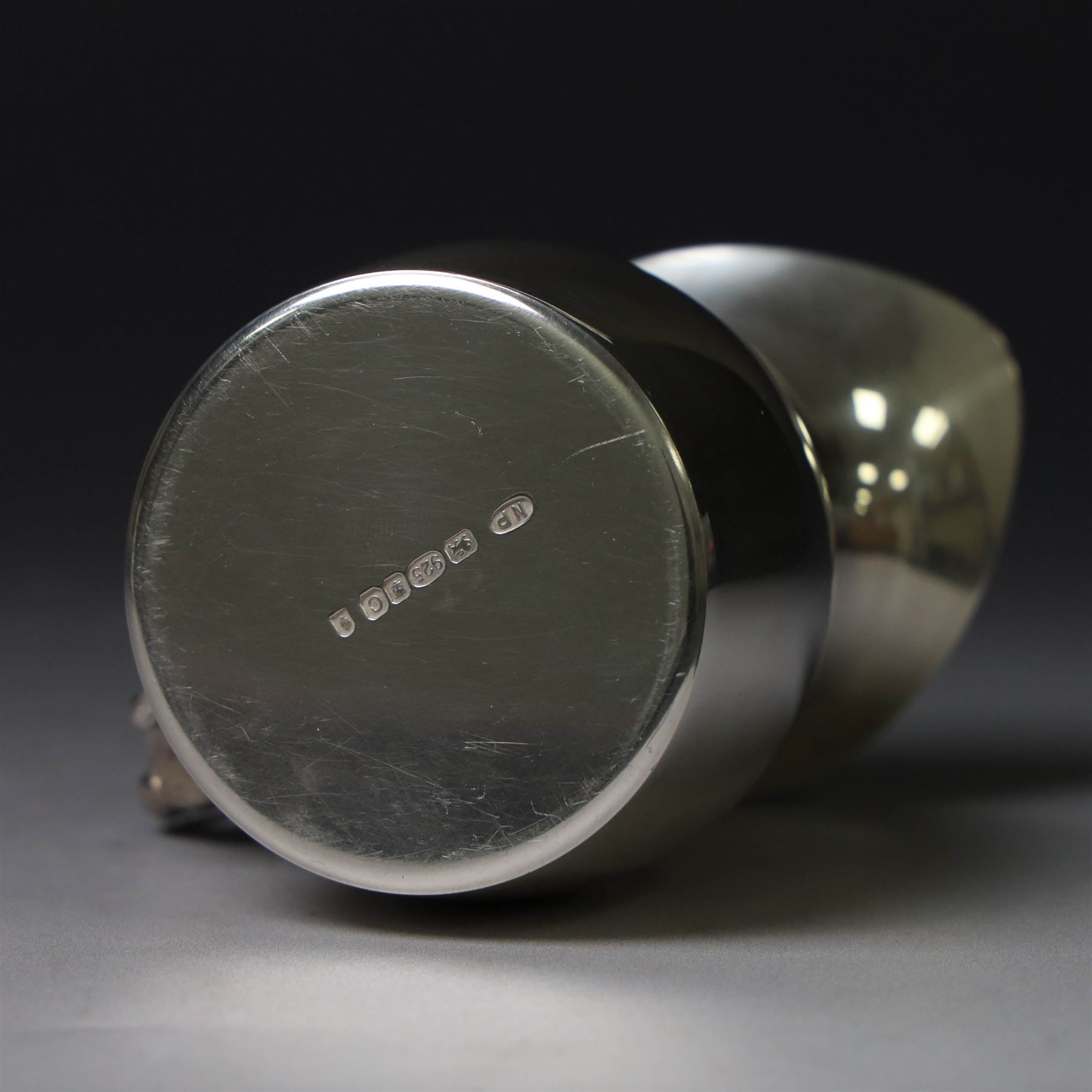 Modern silver cream jug and sugar bowl, each of waisted plain form, the handles modelled as cats, hallmarked Nicholas Plummer, London 2002, jug H8cm