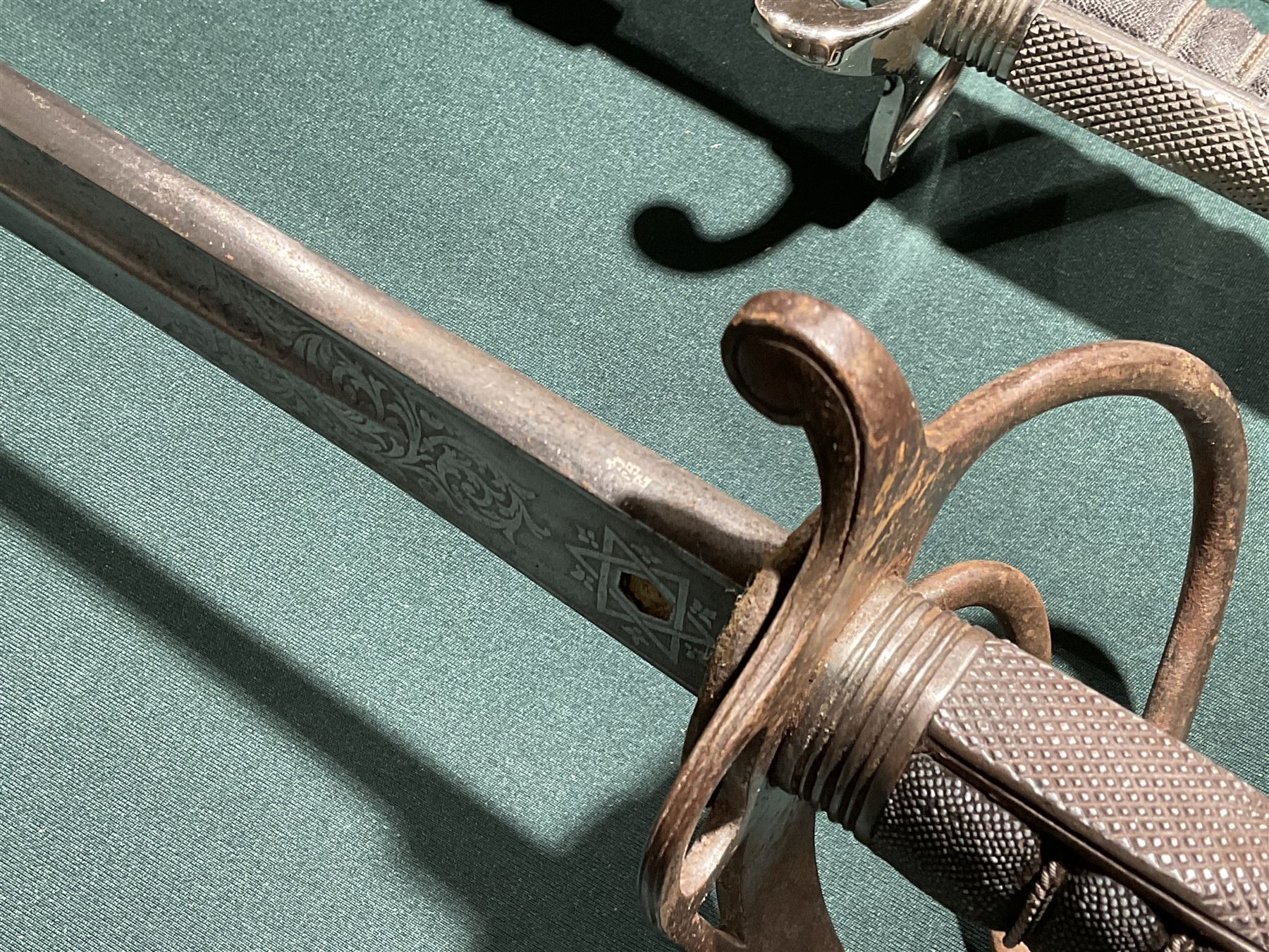 Victorian artillery officer's sword by Henry Wilkinson Pall Mall London, with 89cm steel blade, wirebound fishskin grip, chequered backstrap and stepped domed pommel, in brown leather scabbard, overall L104cm