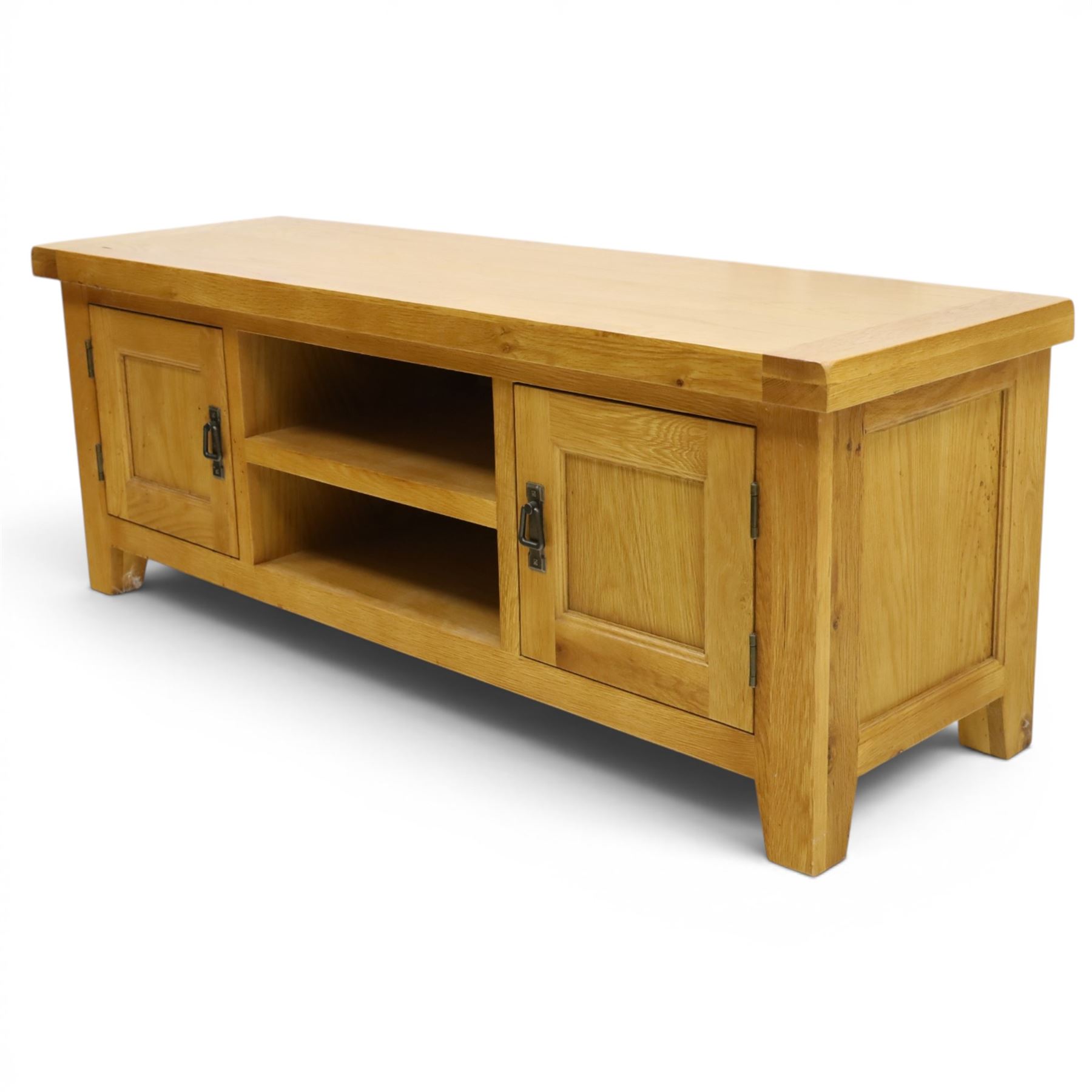 Contemporary oak TV stand, with two open recesses with back apertures for wires, flanked by cupboards 