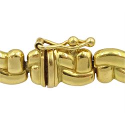 18ct gold knot design link bracelet, stamped 750