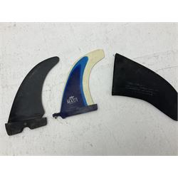 Windsurfing: Quantity of fins to include Freewave MFC, Stix Wildthang, Ultra Profile Sails G 10 fin, F-HOT Finz, Fanatic M.G.E slalom, North Shore Maui Hawaii etc (13)