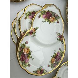 Royal Albert Old Country Roses pattern tea and dinner wares, including tiered cake stands, cake plate, napkin rings, egg cups, pierced serving platters, etc 