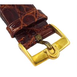Omega Seamaster De Ville gentleman's 18ct gold automatic wristwatch, Ref. 166020 SC, Cal. 565, silvered dial with baton hour markers and date aperture, stamped 18K, with Helvetia hallmark, on an Omega brown leather strap with Omega gilt buckle
