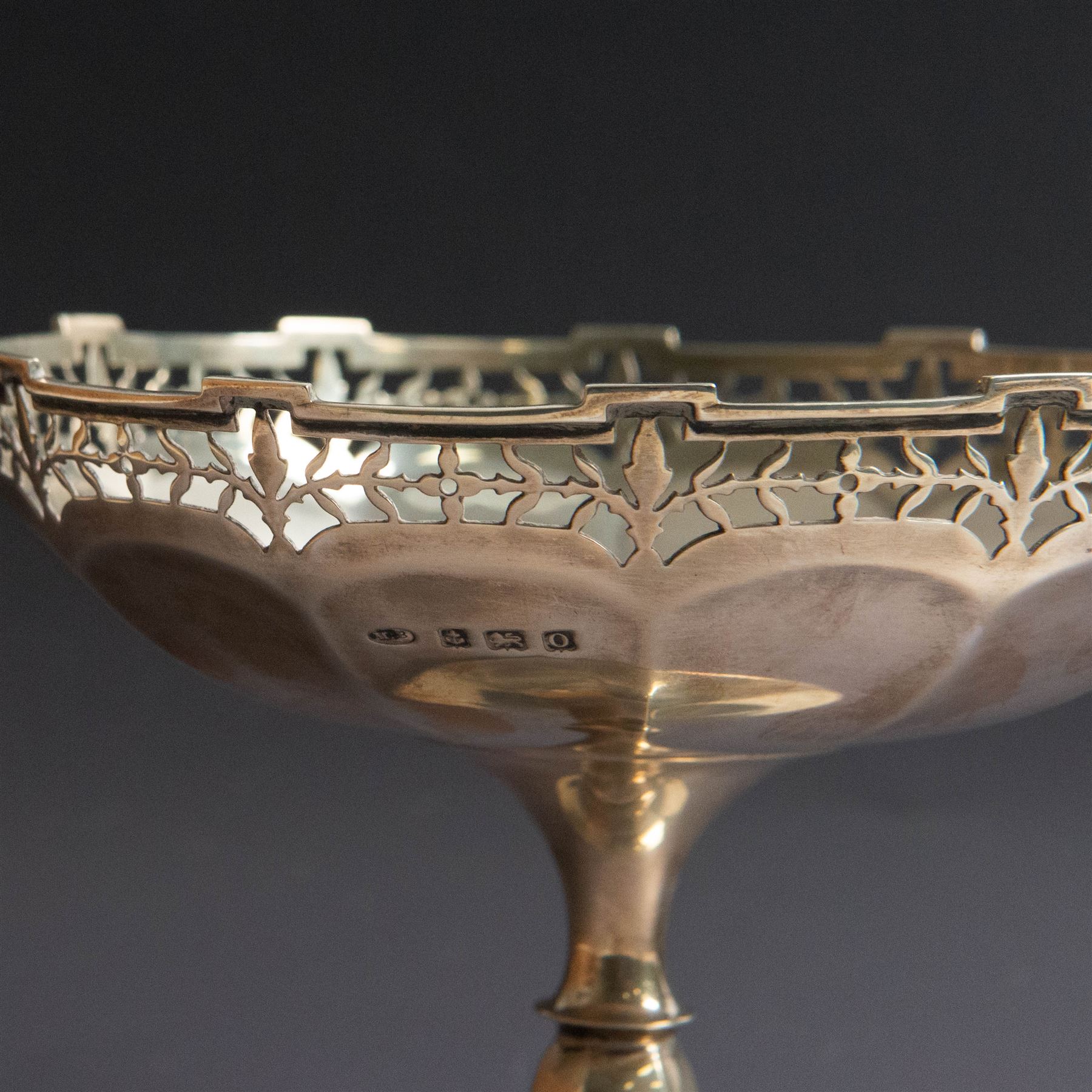 Early 20th century silver tazza, the bowl of circular form with pierced foliate border, upon and knopped stem and circular foot, hallmarked 	Marcus Beaver, Birmingham 1913, H11cm, D15cm
