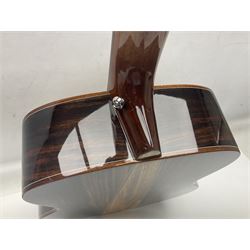 Tanglewood Folk/OM cedar and java wood acoustic guitar, the three-piece back with mango spalted wood insert; serial no.180914094 L101cm