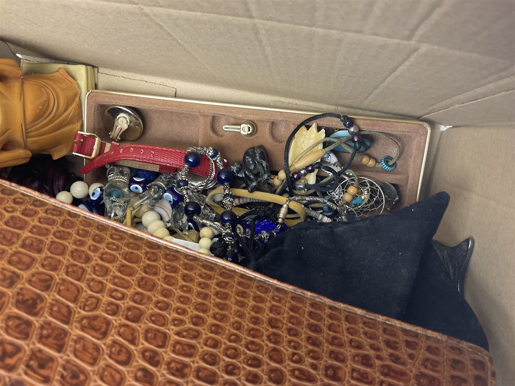 Silver and silver stone set jewellery including earrings and necklaces, collection of costume jewellery and other collectables