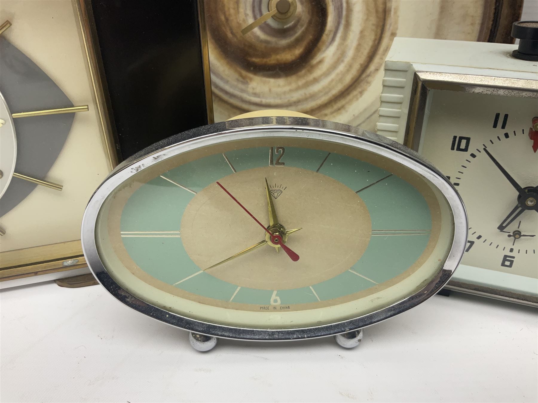 Metamec mantle clock together with Jantar chess clock and to other clocks 