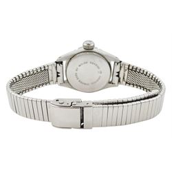 Tudor Oyster Royal ladies stainless steel manual wind wristwatch, Ref. 7535/0, serial No. 608684, silvered dial with baton and Arabic hour markers, on stainless steel strap