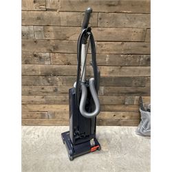 Sebo X4 Extra vacuum cleaner, anti allergy grade