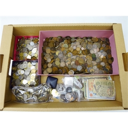  Large quantity of King George III and later Great British and World coins and banknotes including cartwheel penny, Queen Victoria bunhead pennies, quantity of Great British pennies, halfpennies etc, mixed world coinage, various banknotes etc  