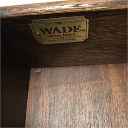 Wade Georgian style mahogany breakfront bookcase display cabinet, projecting cornice, dentil frieze, four doors enclosing six glazed shelves, eight graduating drawers flanking two cupboards, plinth base, W211cm, H203cm, D46cm