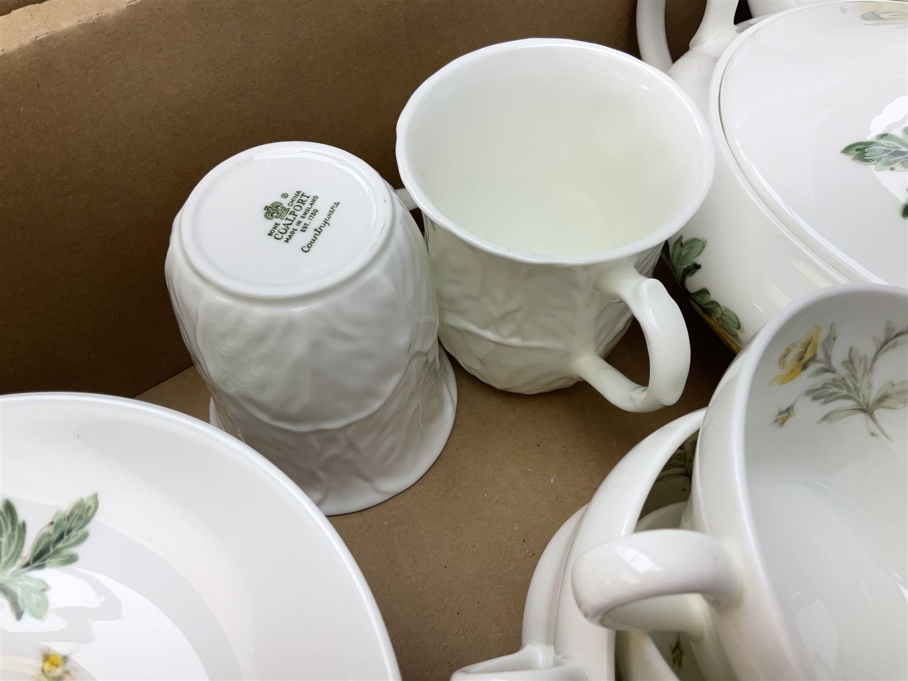 Wedgwood Golden Glory pattern tea and dinner wares, Coalport Countryware cups, Noritake flowers, Hornsea Palladio vase, other glassware and ceramics etc in three boxes