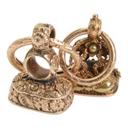 Two late 18th/early 19th century gold fob seals, the first 12ct example with amethyst matrix engraved with the letter D, the second 18ct example with bloodstone matrix, each within a foliate mount united by two 14ct ouroboros snake split rings, each seal approximately H2.5cm

Provenance: By family descent from the Chichesters of Arlington Court, Devon; from the collection of Andrew Chichester Everitt.