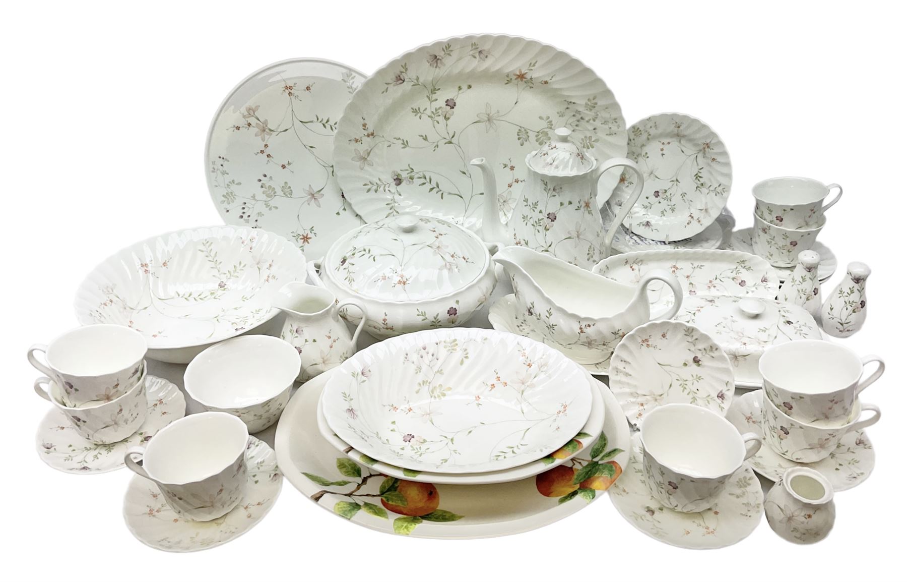 Wedgwood Campion pattern tea and dinner wares for eight, comprising twin handled lidded tureen, eight teacups and saucers, eight side plates, coffee pot. sauce boat and stand, open sucrier and milk jug, butter dish, oval serving plate, bowl, etc, together with Royal Doulton Citrus Grove ceramics