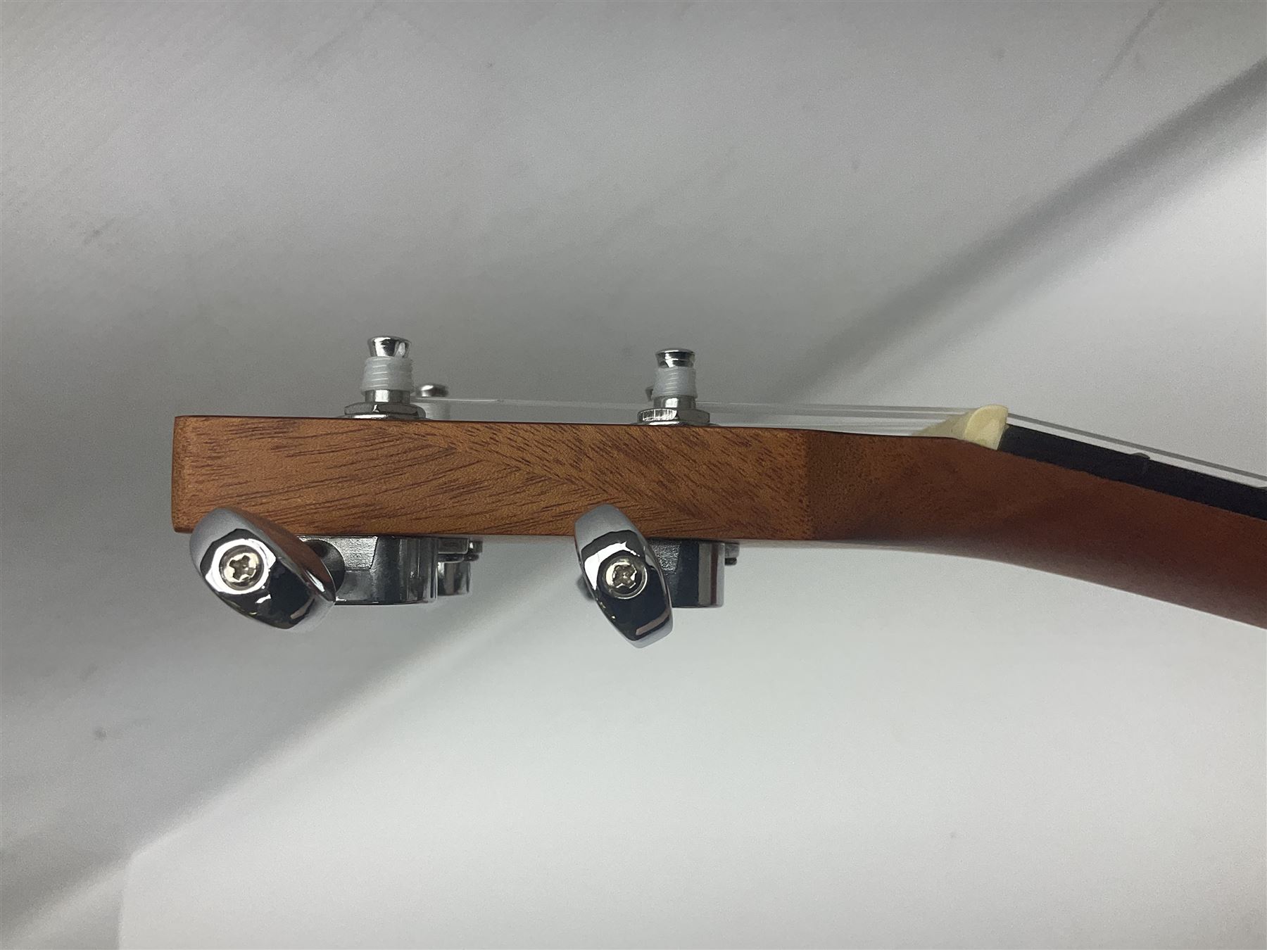 Eleuke EASC-S solid spruce top soprano electric cutaway ukulele L51cm; in carrying case