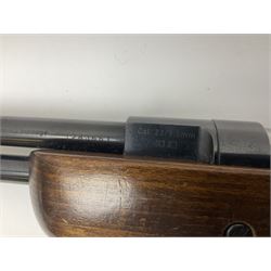 Weihrauch model HW 77 K  .22 air rifle with under lever action, beech stock with chequered pistol grip and Tasco WA39x40-1 scope, serial no.1283661 L102cm overall NB: AGE RESTRICTIONS APPLY TO THE PURCHASE OF THIS LOT