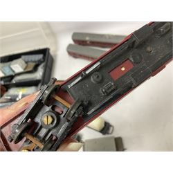 Various makers ‘00’ gauge - Hornby DCC ready LNER 4-6-2 ‘The Mallard’ no.4468 in blue with original box; Lima British Railway Class 33 Bo-Bo diesel locomotive no.33025; quantity of coaches, wagons and track to include Hornby, Lima, Tri-Ang etc (26) 