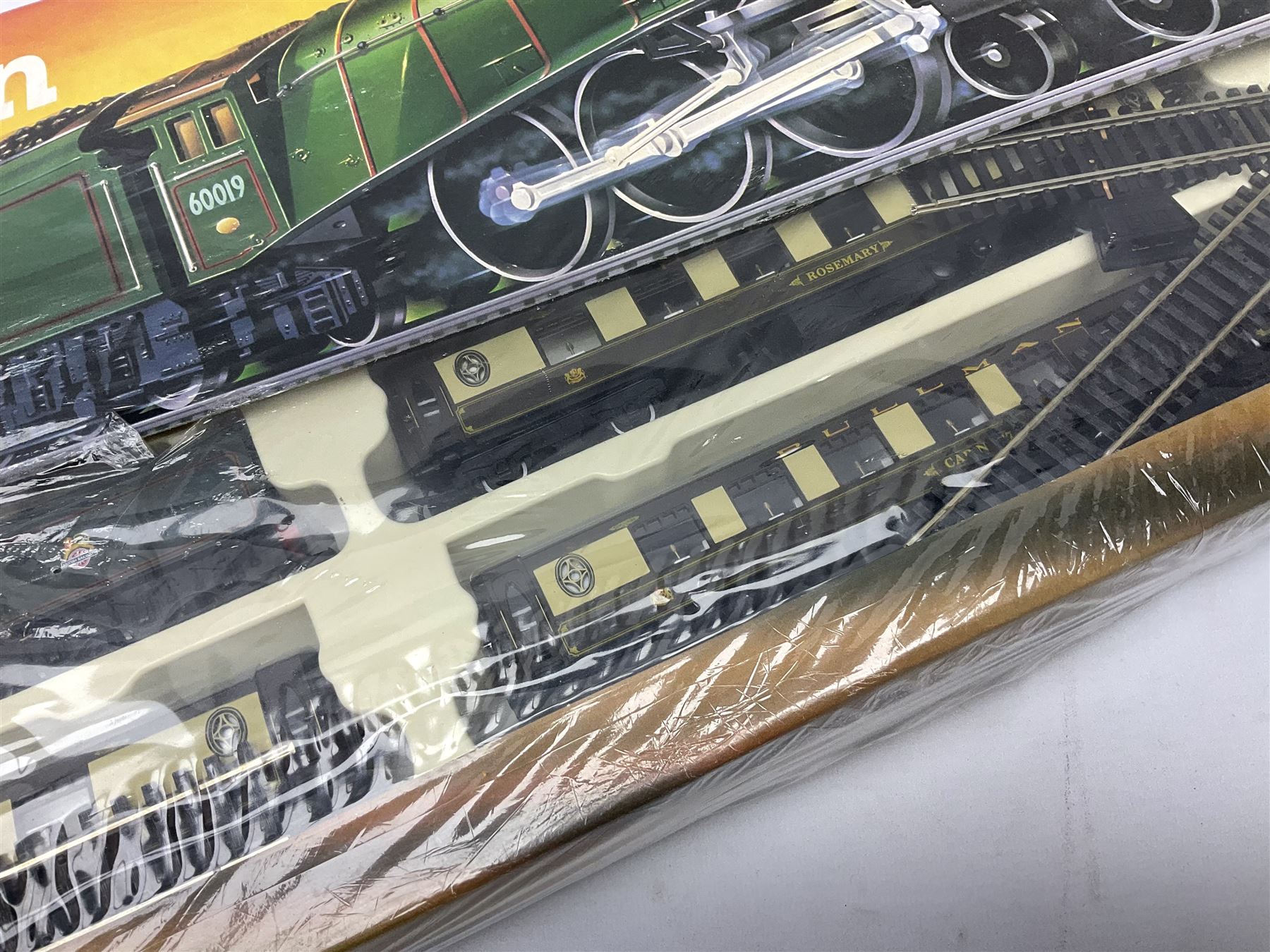 Hornby '00' gauge - R770 `Tees Tyne Pullman` train set: including BR green 4-6-2 locomotive `Bittern' No.60019, three Pullman brown/cream passenger coaches, track, etc; boxed