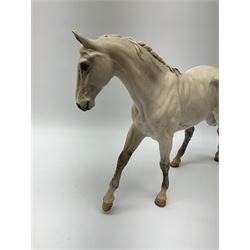 A Royal Doulton limited edition figure, Desert Orchid, 2563/7500, on wooden plinth, H32.5cm, with accompanying certificate. 
