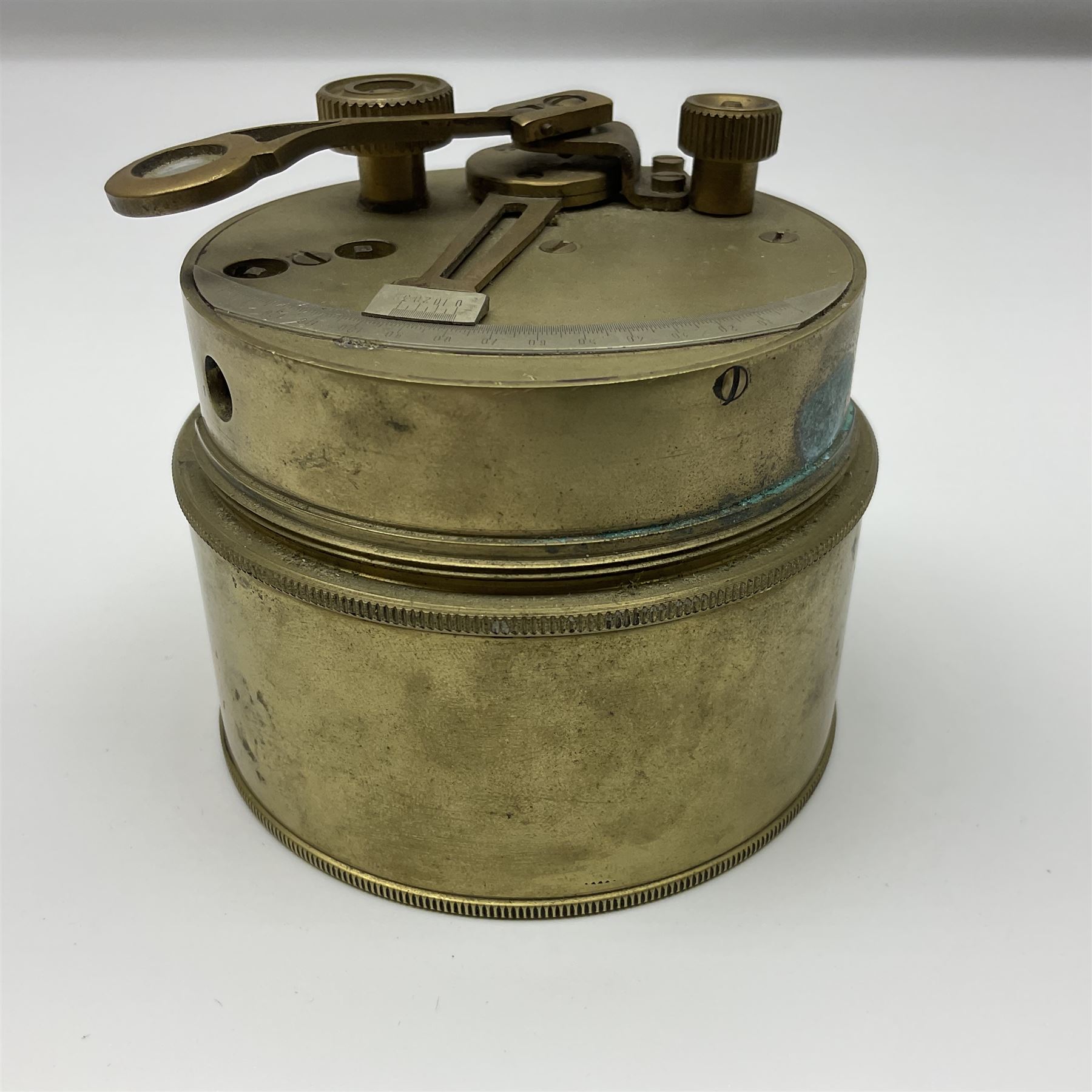 Royal Navy Stanley MK1 1941 brass pocket sextant, H6.5cm