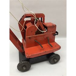 Mamod TE1a steam traction engine with burner, bunker, steering rod and funnel; red and black painted Tri-ang tin-plate Jones KL44 mobile crane; and two Hull Savings Bank Home Safe money boxes; all unboxed (4)