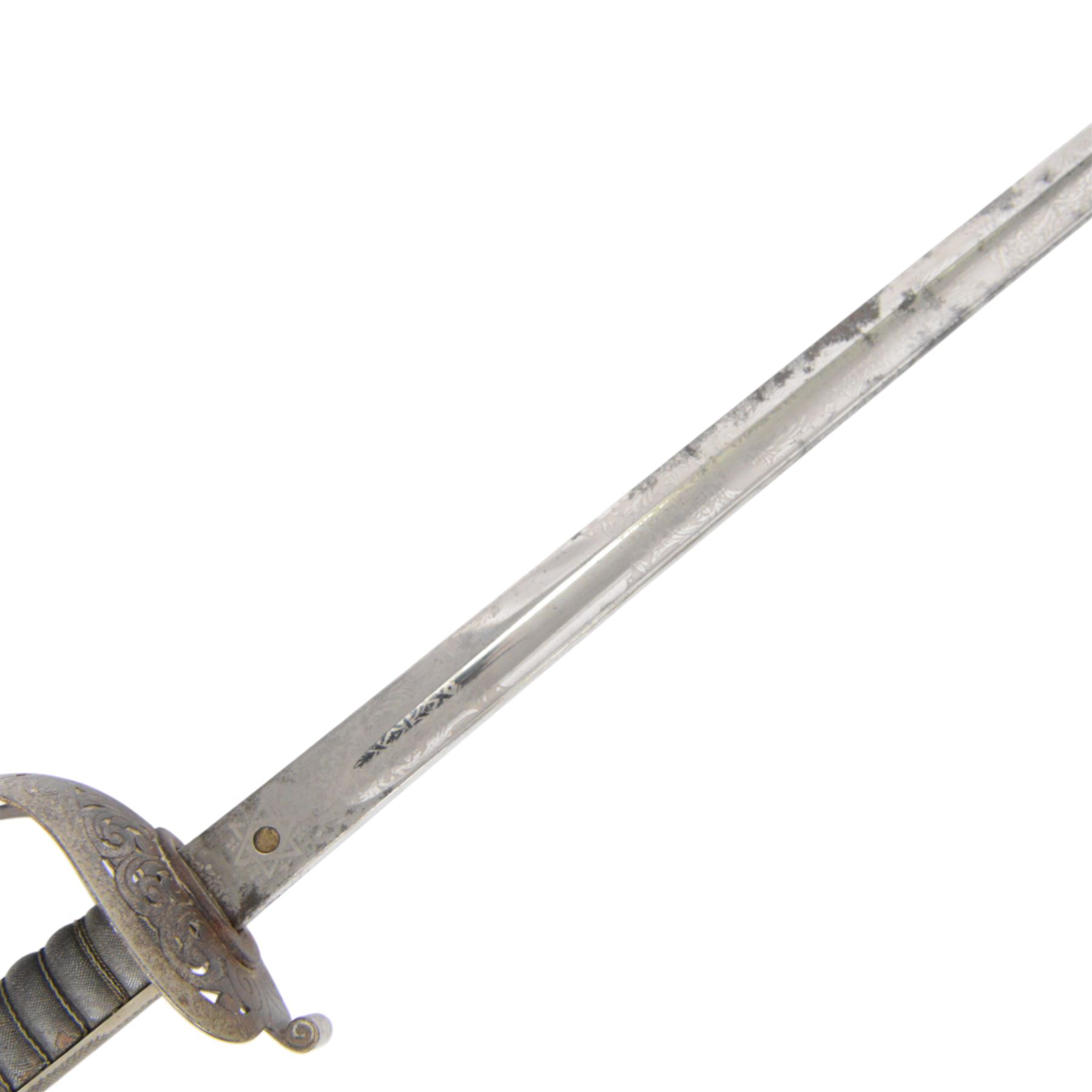 Edward VII 1887 Pattern Heavy Cavalry Officer's sword, 89cm single edge fullered etched blade, numbered 11017 to the back of the blade, decorative pierced guard, fishskin and wire handle, in a leather scabbard, overall L106cm 