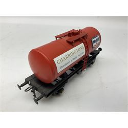 Heljan '0' gauge - Mobil Charringtons red fuel oil Tank no. 1005 and a Railfreight VAA Van in later Bauxite (2)