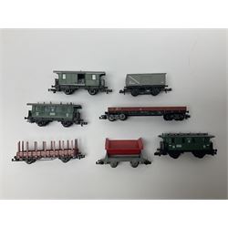 Fleischmann ‘N’ gauge ‘Piccolo’ - sixteen carriages, wagons and cars comprising nos. 8051, 8052, 8055, 8064, 8119K, 8127, 8128, 8129, 8202, 8211, 8224, 8240, 8281, 8301, 8500, 9372; along with Minitrix N503 Shock Van and 13576 6 ton Mineral Wagon; boxed and loose (18) 