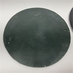 Pair of reproduction cast iron Cunard White Star signs, D25cm 