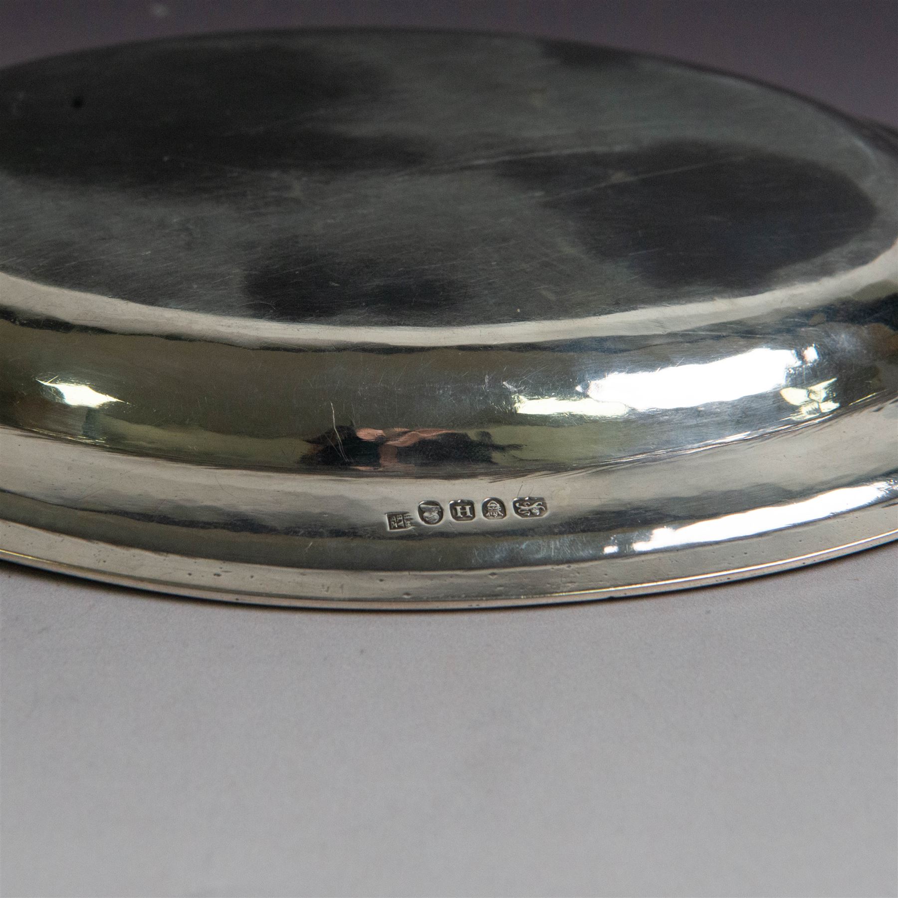 George III silver paten, of oval form, hallmarked Peter, Ann & William Bateman, London 1803, W21.5cm