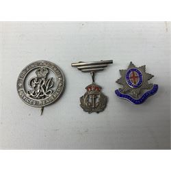 Military metal lapel and pin back badges to include stamped silver Old Coldstreamers Association example and another stamped silver badge, Royal Warwickshire examples, Glamorgan Yeomanry etc