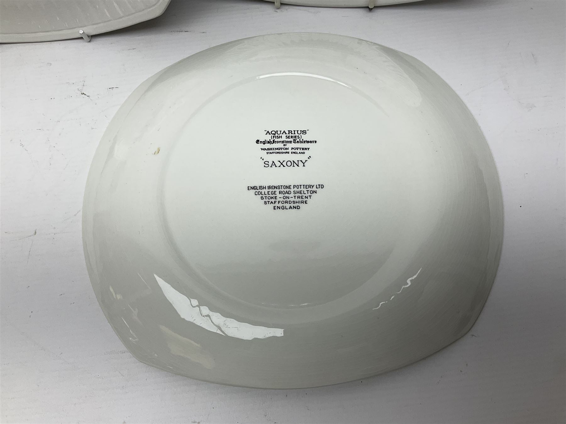 Set of Six Washington pottery fish series plates, titled Aquarius, together with two Ironstone pottery Beefeater plates, L28cm, H24cm