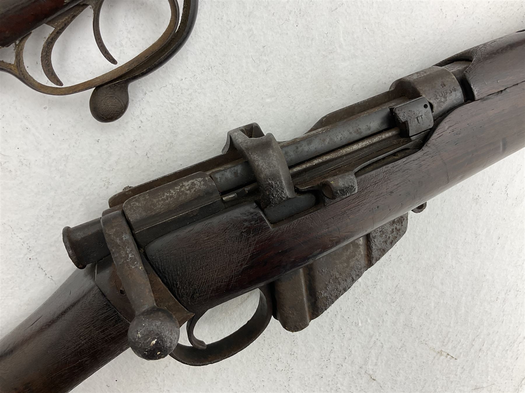 WW1 Lee Enfield SMLE .303 bolt action rifle with 63.5cm barrel and