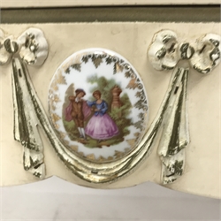 French style cream and gilt kidney shaped dressing table, three piece raised mirror back, one long and four short drawers, cabriole legs, W132cm