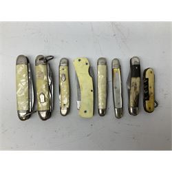 Eighteen pocket knives including examples by Richards of Sheffield, knife  commemorating the Royal Wedding 29th July 1981 etc