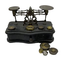 Postal scales and brass weights, L19cm