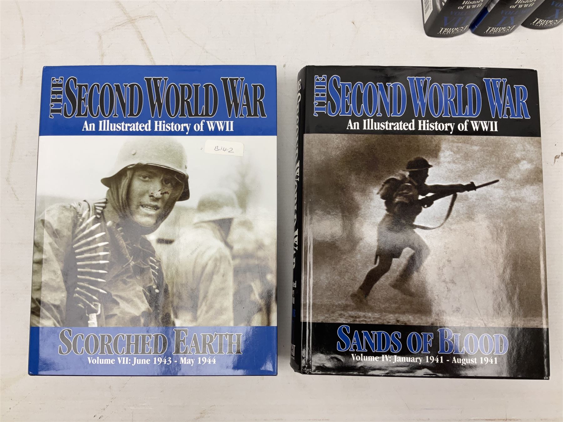 Trident Press: The Second World War - An Illustrated History of WWII. 2000. Ten volumes being a complete facsimile reprint of Hammerton's WW2 periodical 'The War Illustrated' from Vol 1 No 1 16th September 1939 to Vol 10 No 255 11th April 1947; all with dustjackets (10)