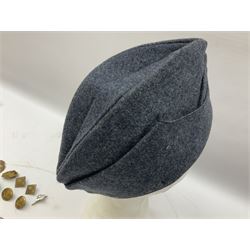 WW2 RAF sidecap dated 1942 with badge and buttons; quantity of RAF metal and cloth badges, pips and buttons; and paratrooper's helmet chin strap