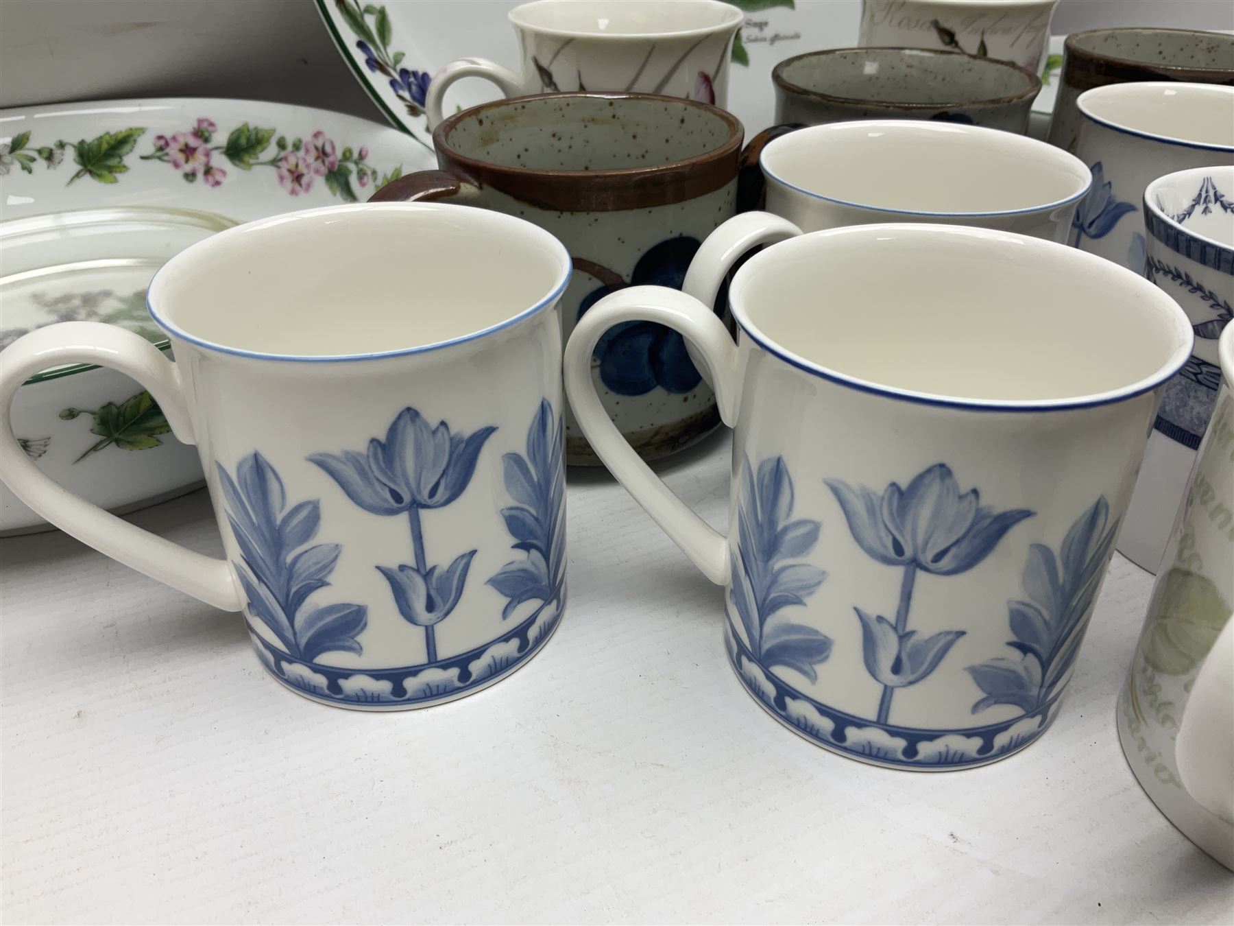 Royal Worcester Herbs oven dish, tray and bowl, together with Villeroy & Boch mugs, Royal Worcester coasters etc 
