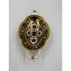 Royal Crown Derby Old Imari pattern 1128 twin handled sweetmeat dish, upon an oval pedestal, with printed mark beneath, H4.5cm, including handles W22.5cm 