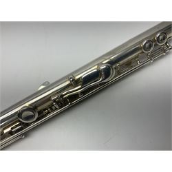 Buffet Crampon & Co Cooper Series II silver plated flute, serial no.020804739; in fitted hard case and outer carrying case