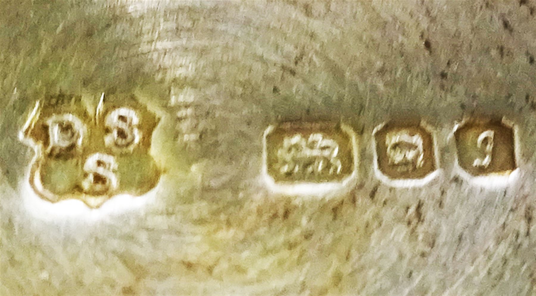 Pair of modern silver peppers, of baluster form with girdle, hallmarked David Shaw Silverware Ltd, London 1983, H7.5cm, contained in fitted box, approximate silver weight 2.84 ozt (88.6 grams)