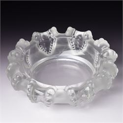 Lalique 'Cannes' octopus frosted and clear glass cigar ashtray inscribed 'Lalique, France'  D18cm