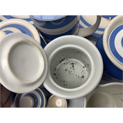 TG Green Cornish kitchen ware, to include coffee pot, pint milk jug, nine storage jars for various items, four dinner plates, etc (25)