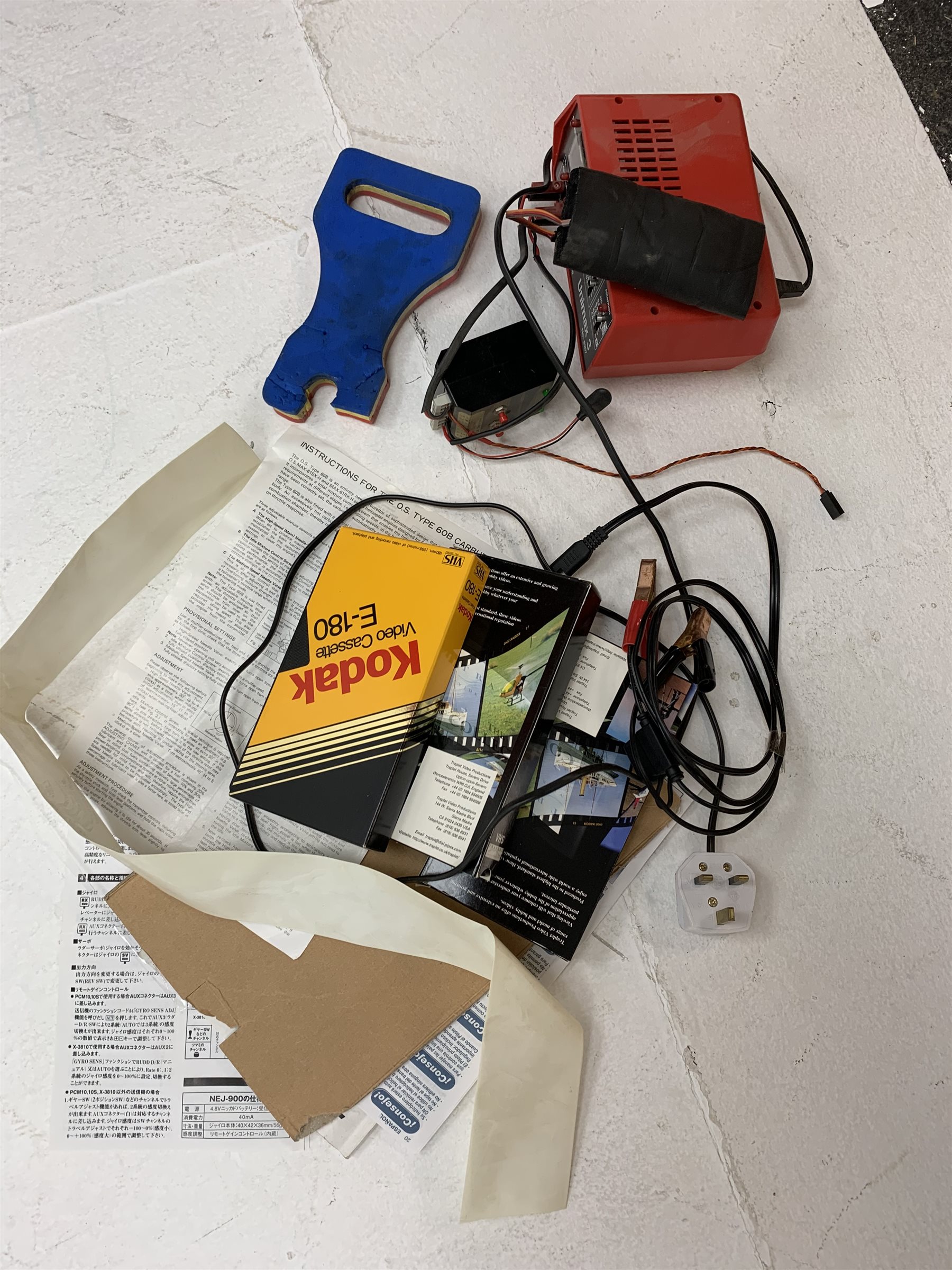 JR PROPO Ergo60 nitro model helicopter with accessories in wooden case 