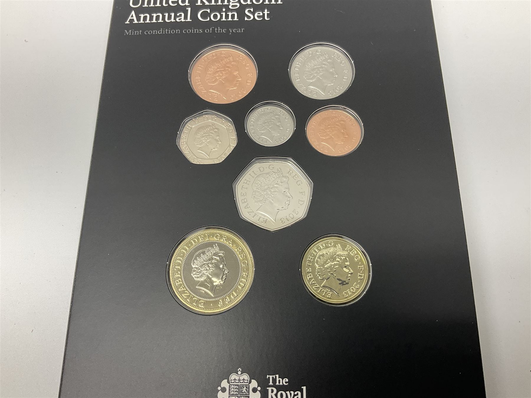 The Royal Mint United Kingdom 2013 annual coin set, in card folder 
