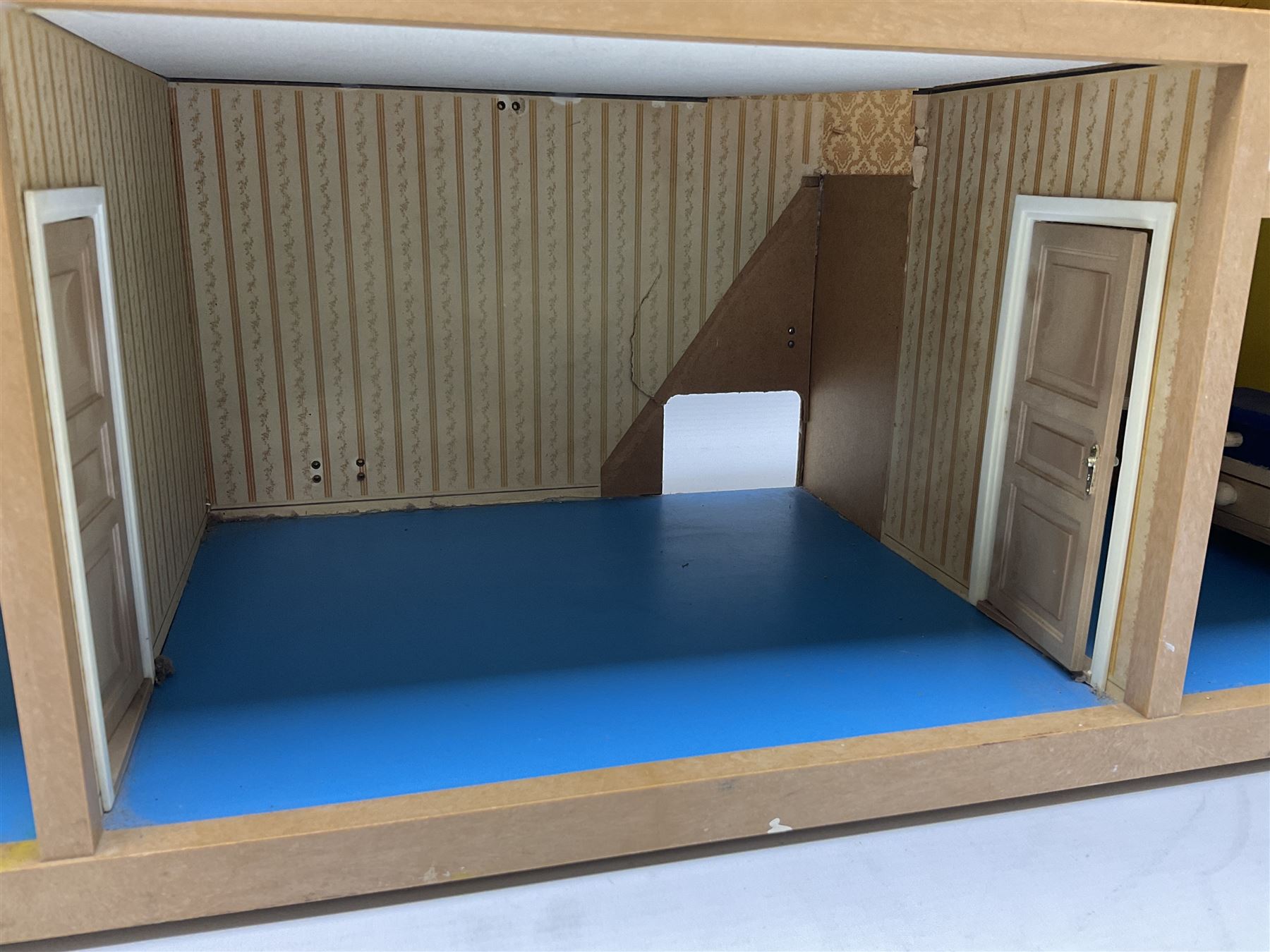 Swedish Lundby dolls house with furniture, H42cm, L66cm