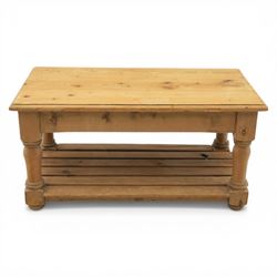 Pine coffee table, full length undertier on turned supports