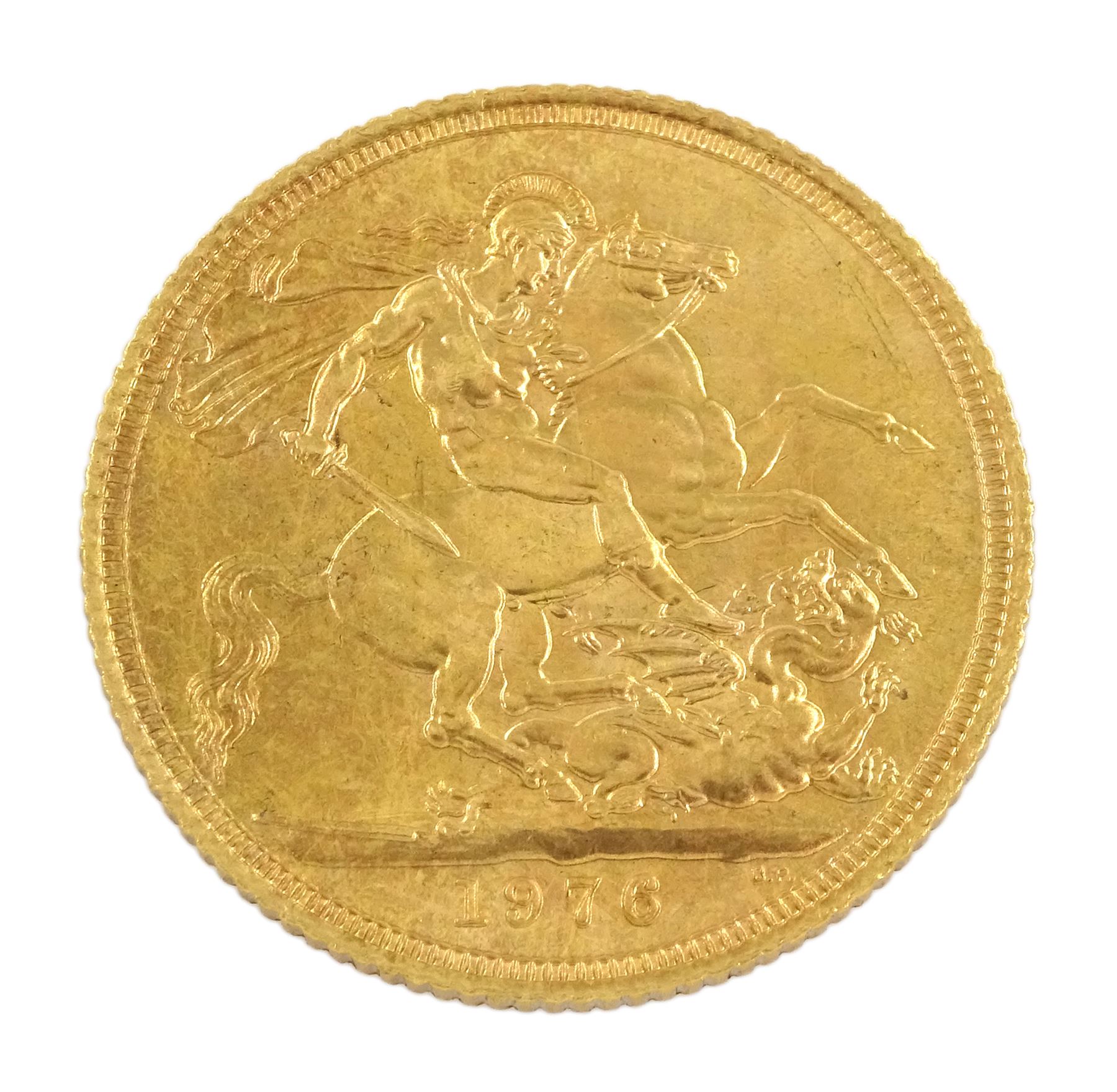 Queen Elizabeth II 1976 gold full sovereign coin